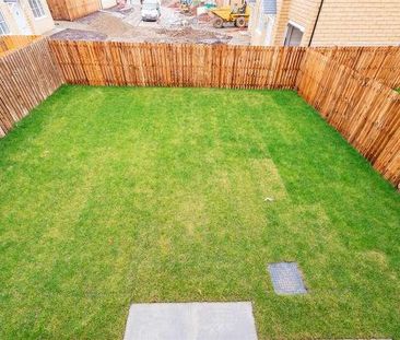 Crown Gardens, Mansfield, NG19 - Photo 5