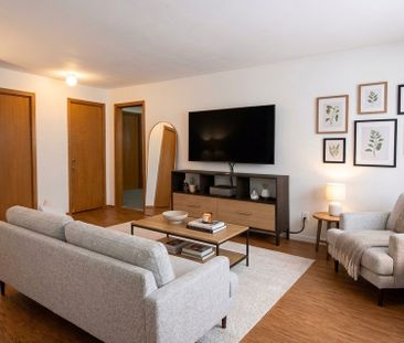 GRAND 4½| INTERNET ET EAU CHAUDE - Photo 1