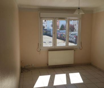 Appartement T2 Geneslay dans une petite copropriété - Photo 2