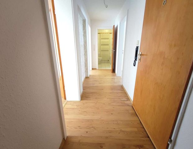 KL - Nähe Wiesenplatz, 3 ZKB, EBK, Badezimmer mit Duschwanne - Photo 1