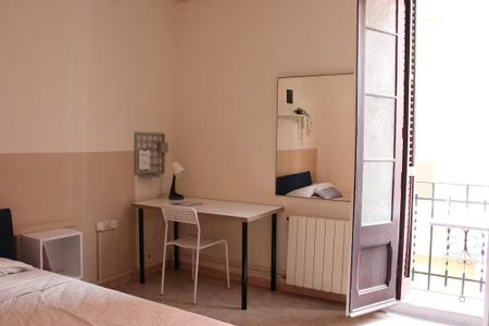 Carrer de Xifré, Barcelona, Catalonia 08026 - Photo 4