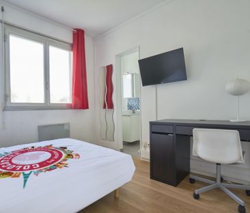 CLEMENCEAU Roommate 5 Bedrooms at Reims - Photo 2
