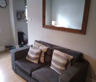 1 Bed Flat, Brunswick Quay, SE16 - Photo 2