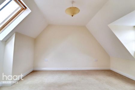 5 bedroom detached house to rent - Photo 2