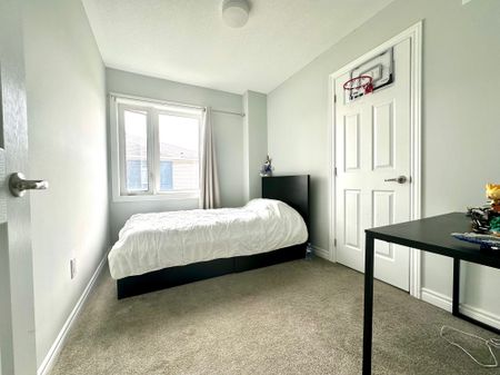 For Lease - 860 Atlas Terrace, Kanata, Ontario - Photo 5