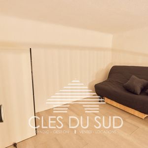 Location Studio meublé mezzanine Toulon proche Liberté - Photo 2