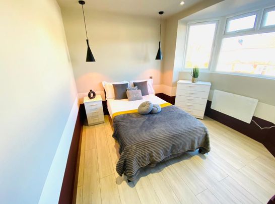 Room in a Shared House, Grayscroft Road, SW16 - Photo 1