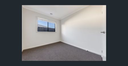 Your new home awaits! - Photo 5