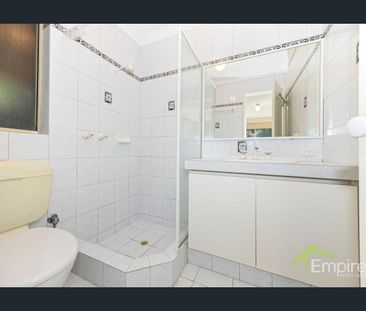 4x2 Family Home in the Heart of Melville - Photo 4
