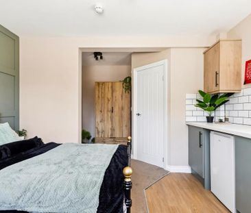 1 bedroom in a house share to rent - Photo 5