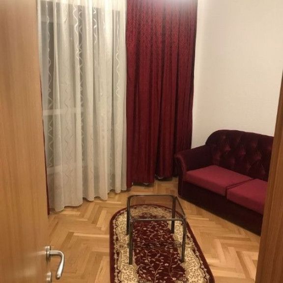1 camera situat pe Take Ionescu langa Profi - Fotografie 1