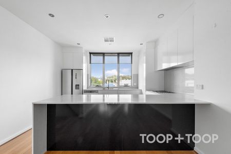 MODERN NORWOOD TOWNHOUSE - Photo 3