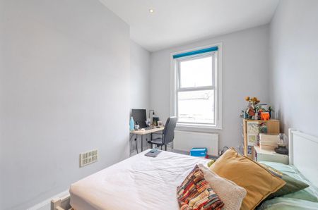 3 bedroom apartment to rent - Photo 5