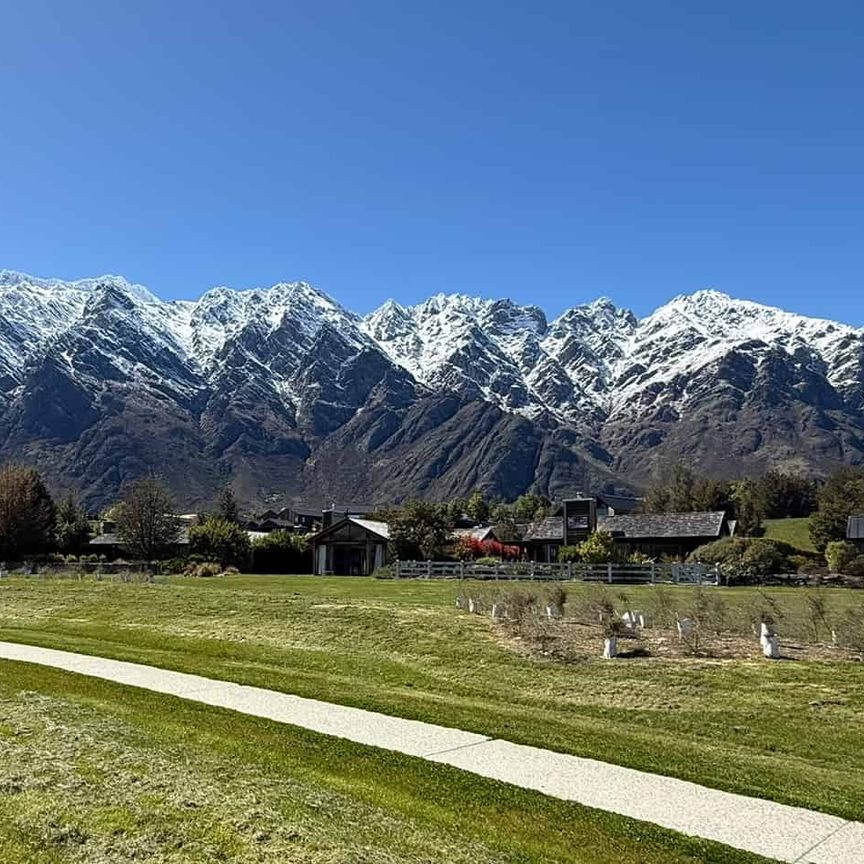 Stylish Executive Home in Jack’s Point - Photo 1