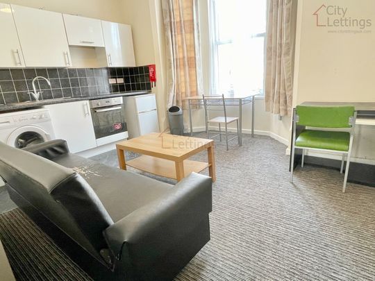 1 Bedroom Flat - Photo 1