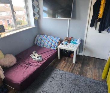 3 bedroom semi-detached house to rent - Photo 6