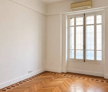 Location Appartement T5 - Photo 1
