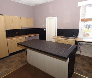 3 bedroom apartment to rent - Photo 1