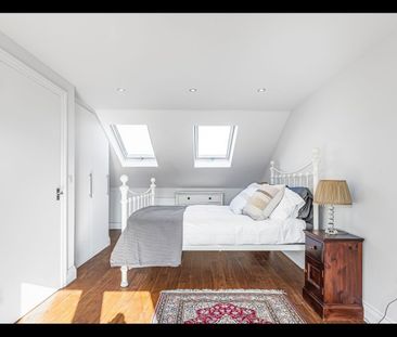 3 Bed End Terrace, Ravensbury Road, SW18 - Photo 2