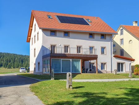 Village 203, La Brévine – Magnifique appartement de 2.5 pièces en duplex - Photo 2