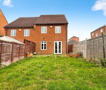 3 bedroom semi-detached house to rent - Photo 2
