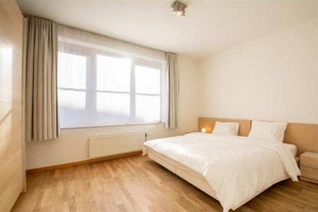 Proche de la Maison Communale d'Auderghem, beau Rez-de-Chaussée meublé de 2 chambres - Photo 4