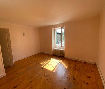 Location Appartement 3 pièces 76m² - Photo 2