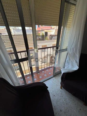 Piso de alquiler en Cruz Roja - Photo 2