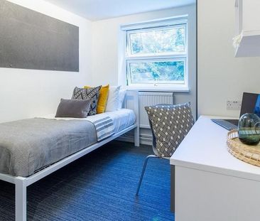 1 bedroom in a flat share to rent - Photo 5