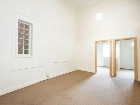 STYLISH URBAN LIVING IN THE HEART OF RICHMOND - Photo 3