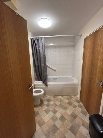 2 Bed Flat, Hulme, M15 - Photo 5