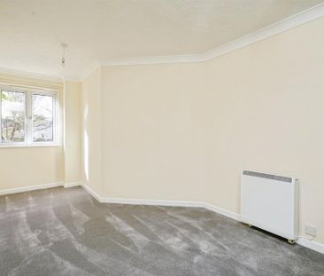 1 bedroom retirement property to rent - Photo 4