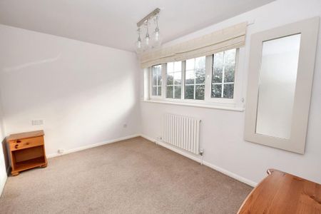 3 bedroom detached house to rent - Photo 4