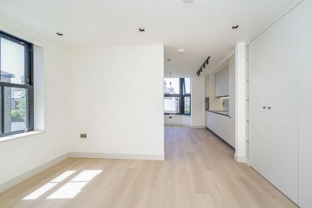1 bedroom flat to rent - Photo 2