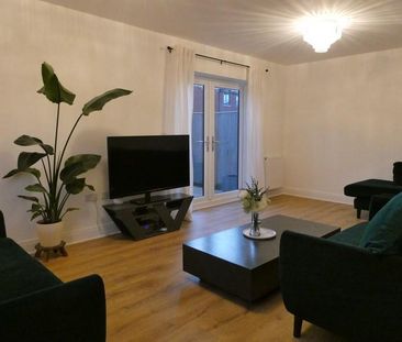 3 bedroom semi-detached house to rent - Photo 2