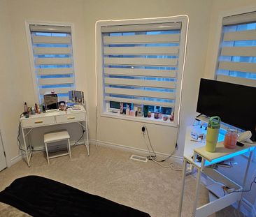 For Lease - 189 Village Gate Drive, Wasaga Beach, Ontario - Photo 1