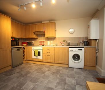 Royal Parade Mews, - Photo 5