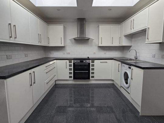 2 bedroom semi-detached house to rent - Photo 1