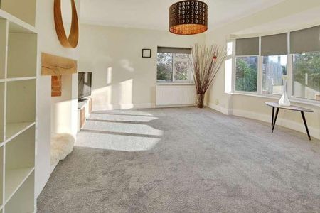 Newlands Drive, Acomb, YO26 - Photo 5