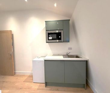 Studio to rent - Photo 5