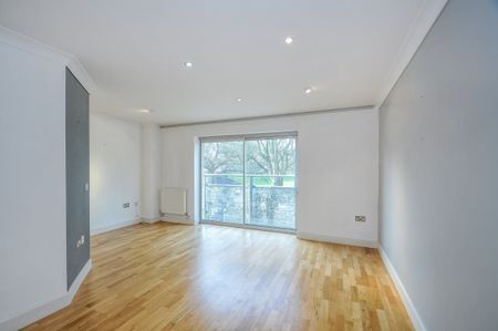 4 bedroom end of terrace house to rent - Photo 3