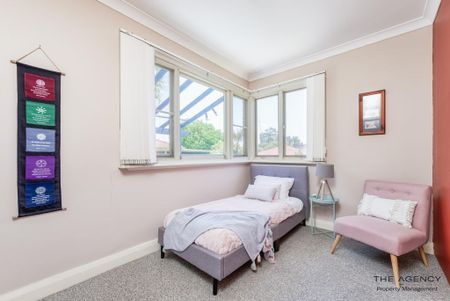 Generous Family Home Close to Everything You Need - Photo 5