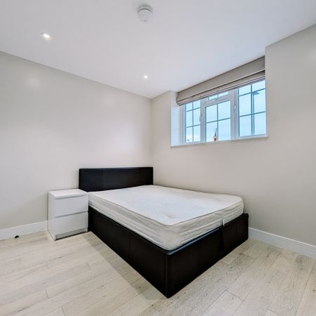 Studio Flat, Gunnersbury Avenue, W5 - Photo 3