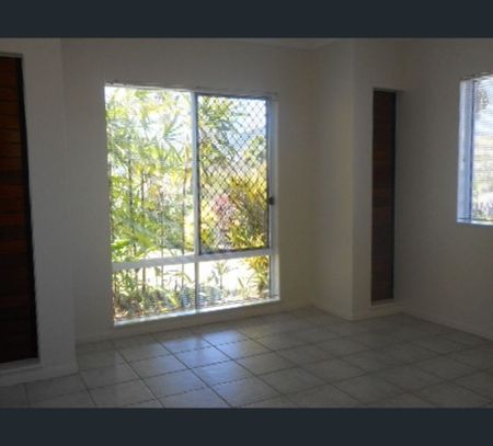 3 Yvette, Brinsmead, Qld 4870 - Photo 2