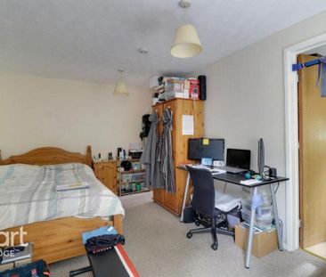 1 bedroom semi-detached house to rent - Photo 2