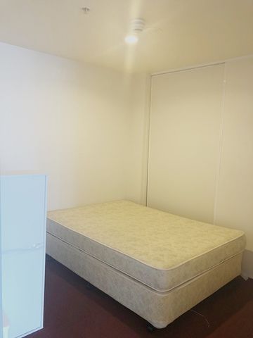 Popular Imperial Gardens apartment is waiting for new occupants! - Photo 5