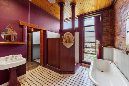 Unique Property in Kurri Kurri! - Photo 2