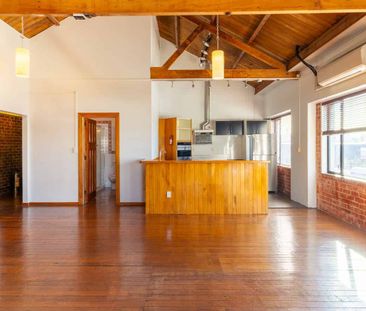 Spacious One Bedroom Apartment - Photo 1