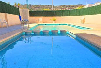 WINTER RENTAL. 2 bedroom apartment for rent in Javea port area.