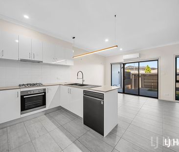 240 Gorman Drive, Googong, NSW 2620 - Photo 4